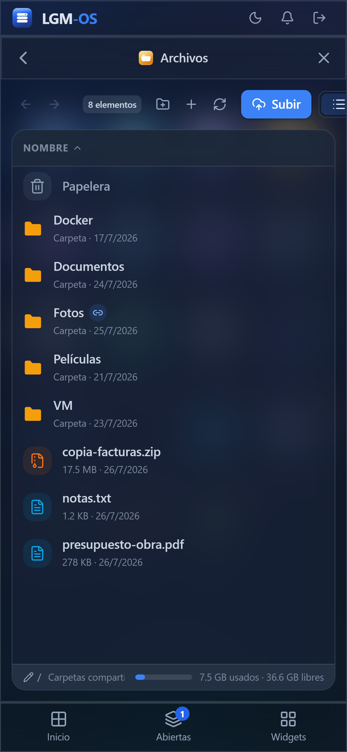 Una app a pantalla completa en el móvil (oscuro)